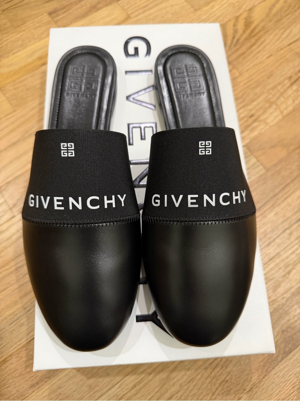 Givenchy Women’s Black Logo Slip-On Mules size 39 new in box with dust bags